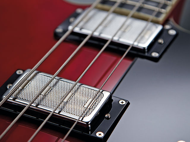 Hagstrom Viking Bass The Viking Bass's pickups can be used as single-coils or humbuckers, and blended for variety.