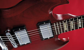 VIDEO: Gibson Les Paul '50s Tribute, SG '60s & '70s Tribute and 2013 Les Paul Studio demo