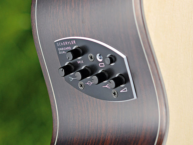 Schertler Concert The onboard electronics consist of two distinct pickup systems