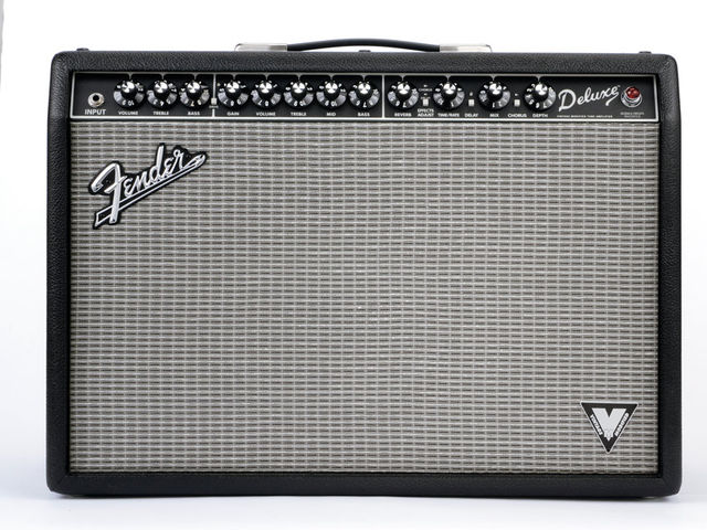 The VM Combo replicates the look of classic Fender blackface amps