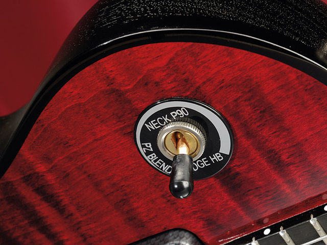 Gibson Dark Fire The switch tip rotates to blend in the piezo pickup with the P90 and humbucker