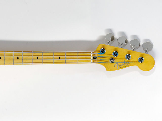 Fender Steve Harris Precision bass The bass has a chunky one-piece maple neck that nicely fills the hand
