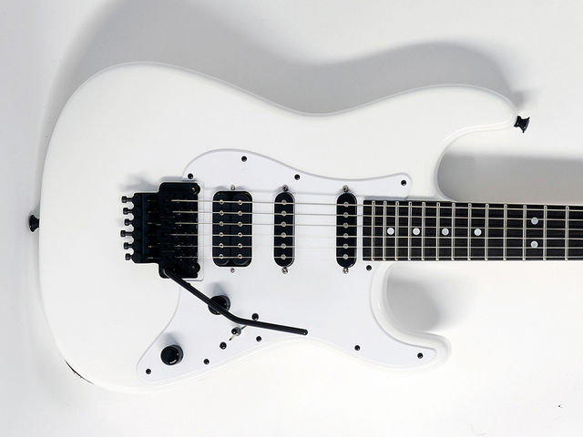 Jackson Adrian Smith San Dimas DK A signature model with some classic rock tones