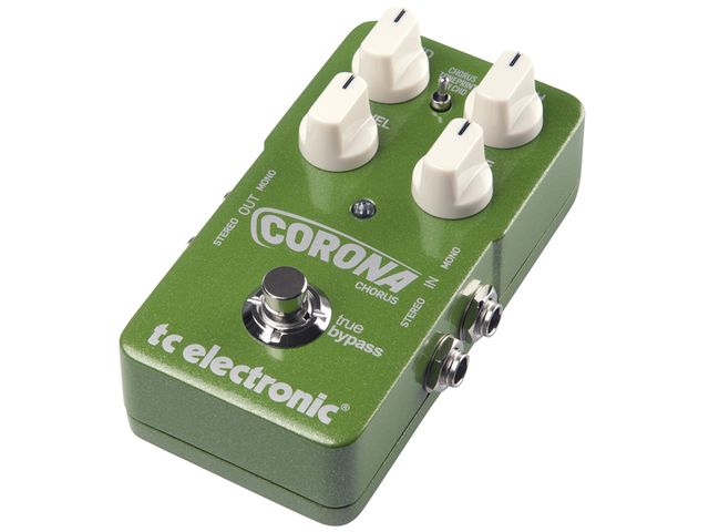 Duff McKagan chose TC's Corona Chorus pedal for his TonePrint