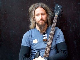 Troy Sanders of Mastodon joins Warwick family
