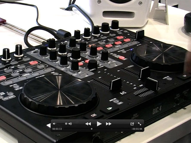 Stanton DJC.4 DJ controller