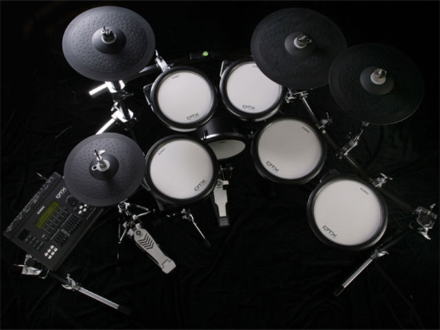 Yamaha DTX900 electronic drum kit