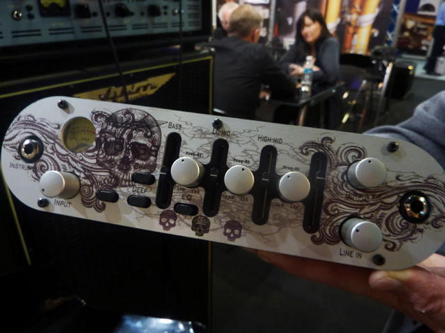 Ashdown MiBass The front panel is fully customisable. Skulls anyone?