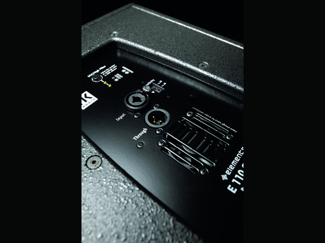 Minimal controls onboard, as Elements is designed to be used with a mixer.