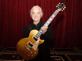Mojo auctions off signed Les Paul for War Child