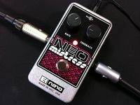 FIRST LOOK VIDEO: Electro-Harmonix Neo Mistress flanger pedal