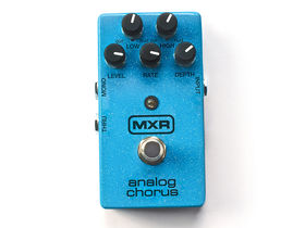 VIDEO: MXR Analog Chorus pedal