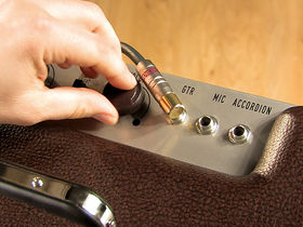VIDEO: Fender Pawn Shop Special Excelsior demo