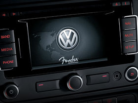 Musikmesse 2012 video: Fender Premium Audio System
