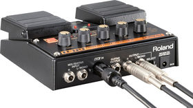 Roland unleashes V-Guitar twin pedals