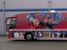 UK politicians and music industry support the Soundsurf 09 Tour