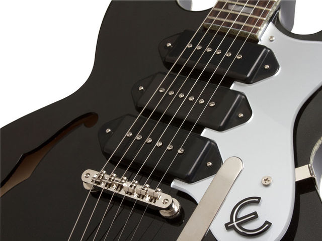 Epiphone Black Royale Riviera Custom P93 (pickups))