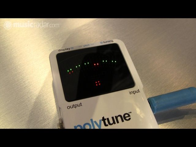 PolyTune's display adjusts its brightness according to ambient light