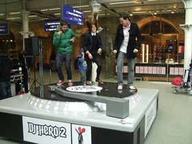 DJ Hero makers install the world's largest turntable in St Pancras Station