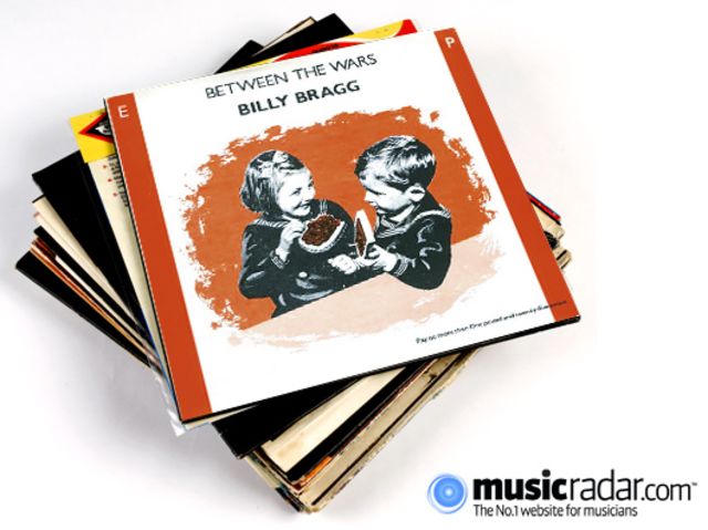 Billy Bragg - Between the Wars