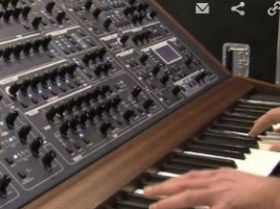 NAMM 2012 VIDEO: Schmidt analogue synthesizer