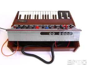 Lego Minimoog is a working MIDI controller