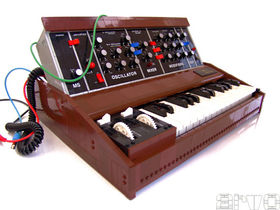 Lego Minimoog is a working MIDI controller