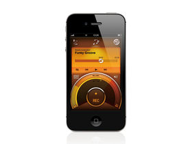 Musikmesse 2011: Roland gear gets wireless recording to iPhone