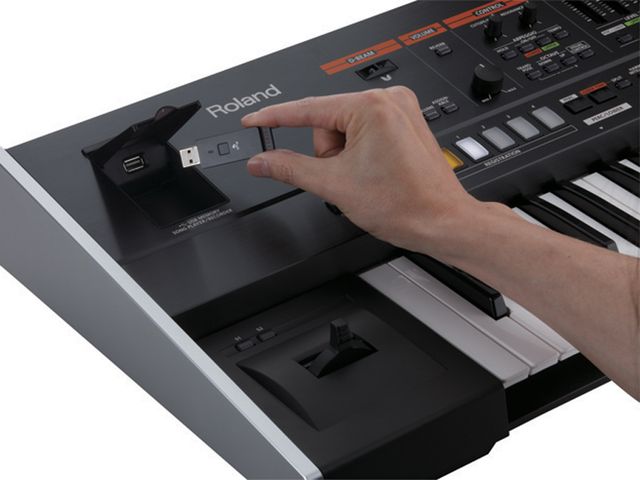 Roland Jupiter-50 USB port blank