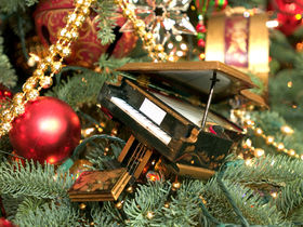 Christmas/holiday 2013 gift ideas for hi-tech musicians