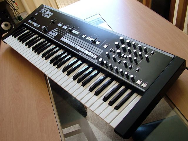 Roland JX3P + PG200 Programmer
