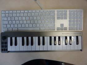 FIRST LOOK: M-Audio Keystation Mini 32