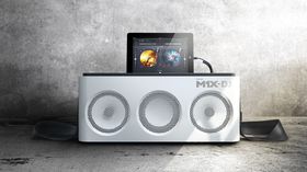 Armin Van Buuren s'associe à Philips pour créer le M1X-DJ, une surface de contrôle pour débutants