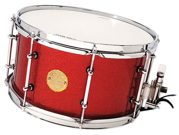 The 13quot;x7quot; snare drum is fitted with the highly regarded Nickel 