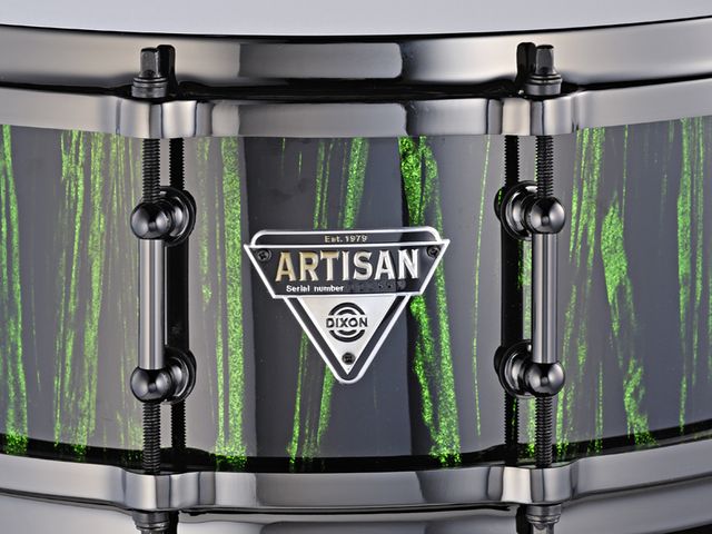 Dixon Matrix Green Snare The shell graphics echo those from the film The Matrix.