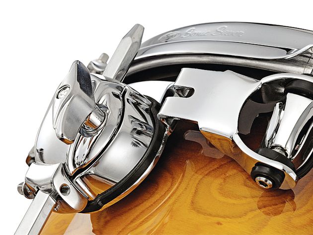 The small tom isolation mounts are tidily-designed, bracketed off just two lugs.
