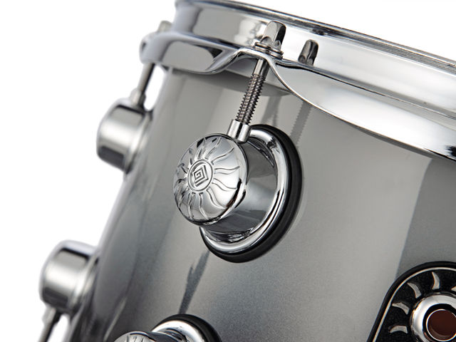 Natal Maple and Bubinga kits Natal's sun logo, in use since the 1960s, appears as a motif on the badges and on the lugs.