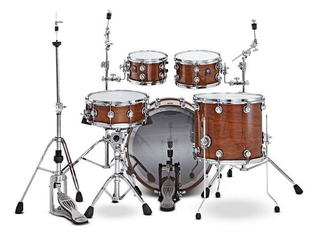 Seven-ply, 5.5mm all-walnut shells  are sumptuously finished in  clear lacquer.