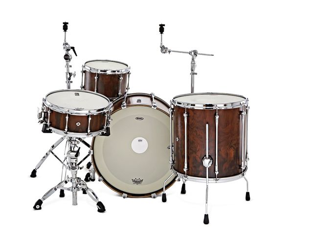 Mapex Black Panther Collection Retrosonic drum kit Instead of an isolation mount the small tom is mounted on an S1000 snare stand.