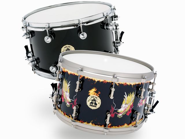 ddrum Vinnie Paul Snare Drum The mass of the spiked lugs calm the resonance of the drum