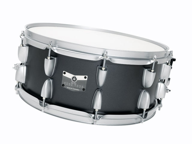 Yamaha Rock Tour Kit the snare has an aggressive woody core that powers backbeats solidly.