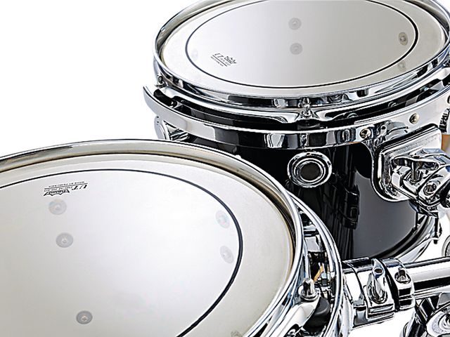 Hayman Showman Big Sound drum kit The insides of the shells are sprayed with a dense white polyurethane sealing coat, the so-called Vibrasonic lining