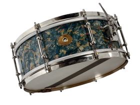 Vintage Drum Gear: Slingerland Sea Green Pearl kit and '30s snares