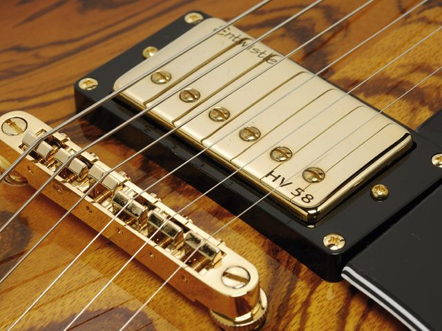 Tanglewood TSB C 58 LTD2 Underneath its blingy visuals, this Tanglewood is a killer rock guitar.