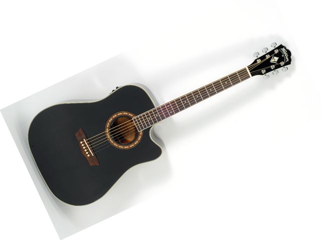 Washburn WD 10SCE The WD 10SCE comes with a high gloss black finish.