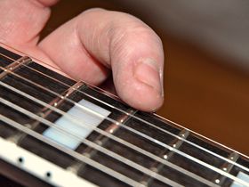 How to set your guitar's intonation