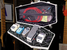 How to build your first pedalboard