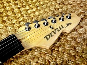 In pictures: DiVill by Italia F100 unboxed