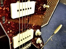In pictures: Fender Troy Van Leeuwen Jazzmaster unboxed