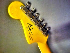 In pictures: Fender Troy Van Leeuwen Jazzmaster unboxed